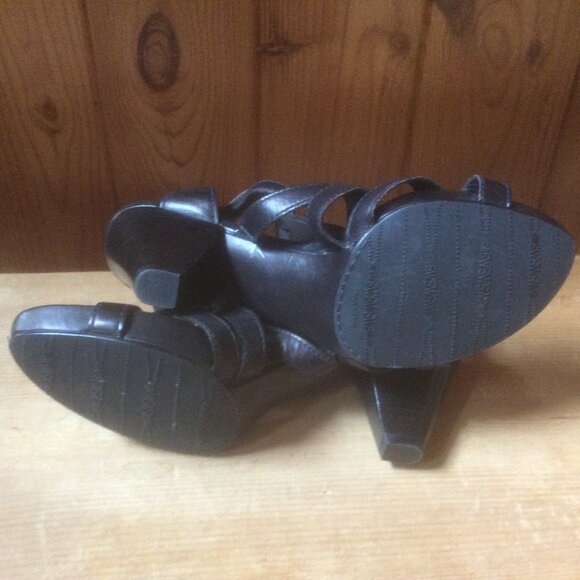 Stuart Weitzman Black Leather Triple Buckle Strappy Open Toe Rocker Heels Size 7 - Picture 4 of 8